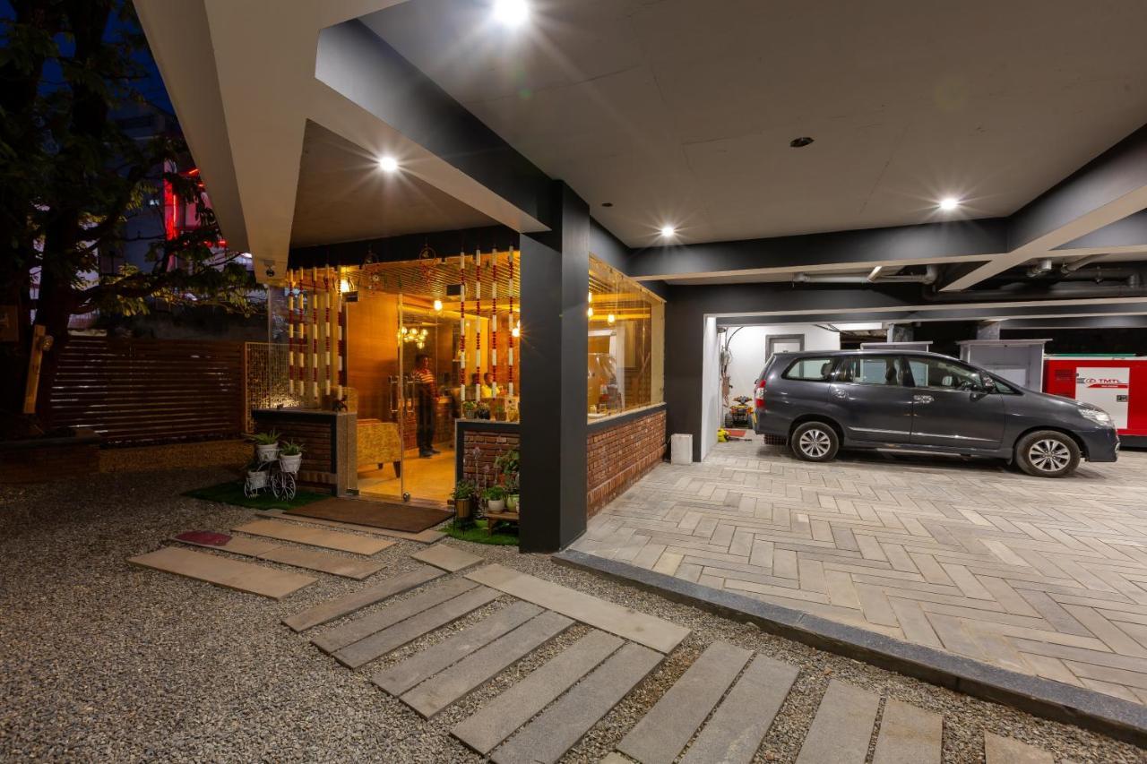 Hotel La Eden Масурі Екстер'єр фото