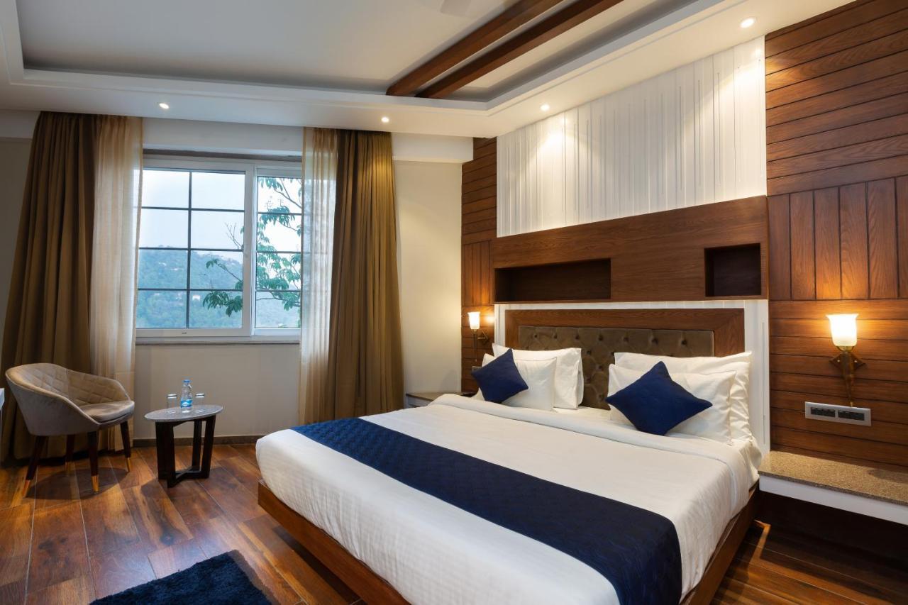 Hotel La Eden Масурі Екстер'єр фото
