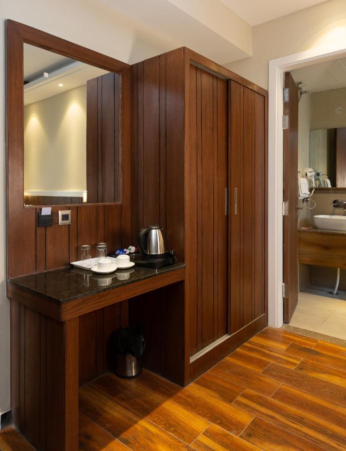 Hotel La Eden Масурі Екстер'єр фото